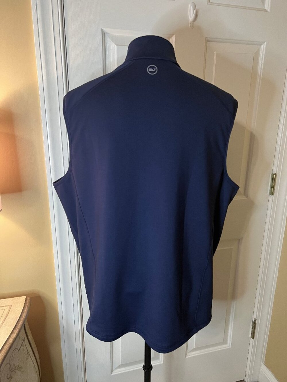 EUC Men's Vineyard Vines Performance Zip Front Vest in Navy Red Trim Size XL - Picture 5 of 6